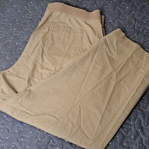 Hot Cotton tan cropped pants size small